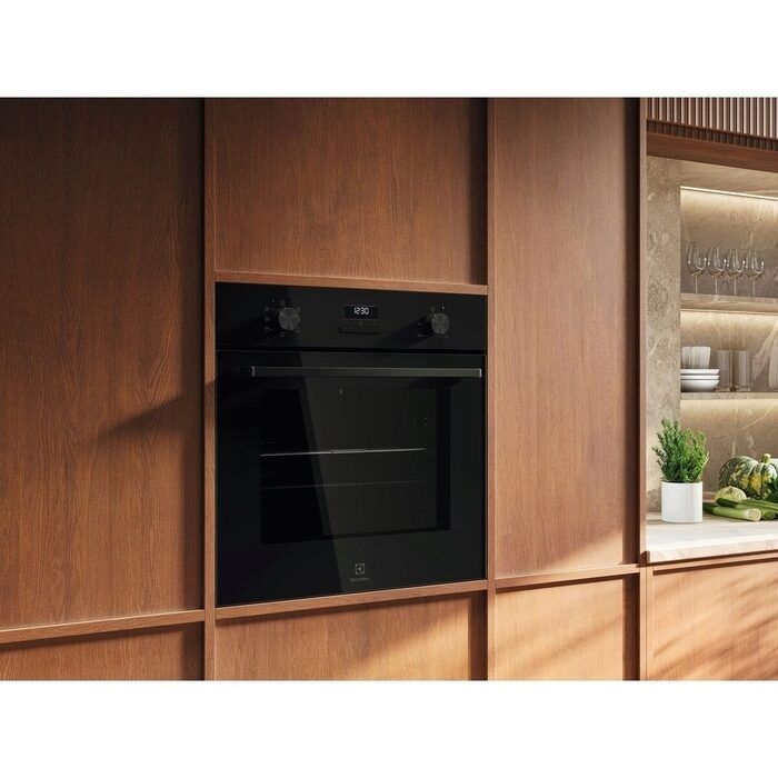 ELECTROLUX KOHGE00BK built-in single oven with (65L)